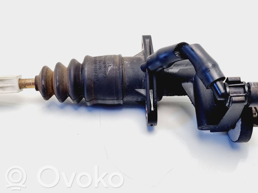 Volkswagen PASSAT B5 Główny cylinder sprzęgła 