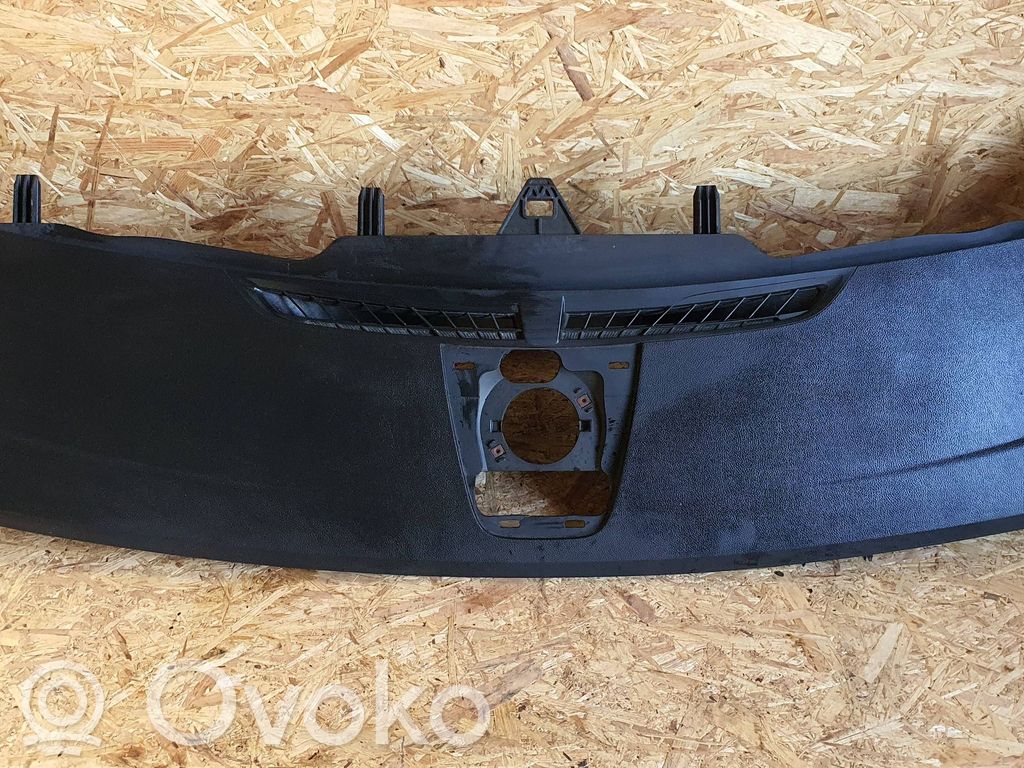 Opel Zafira C Panelės apdaila 