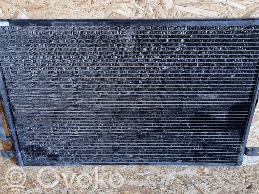 Audi A4 S4 B7 8E 8H Skraplacz / Chłodnica klimatyzacji 