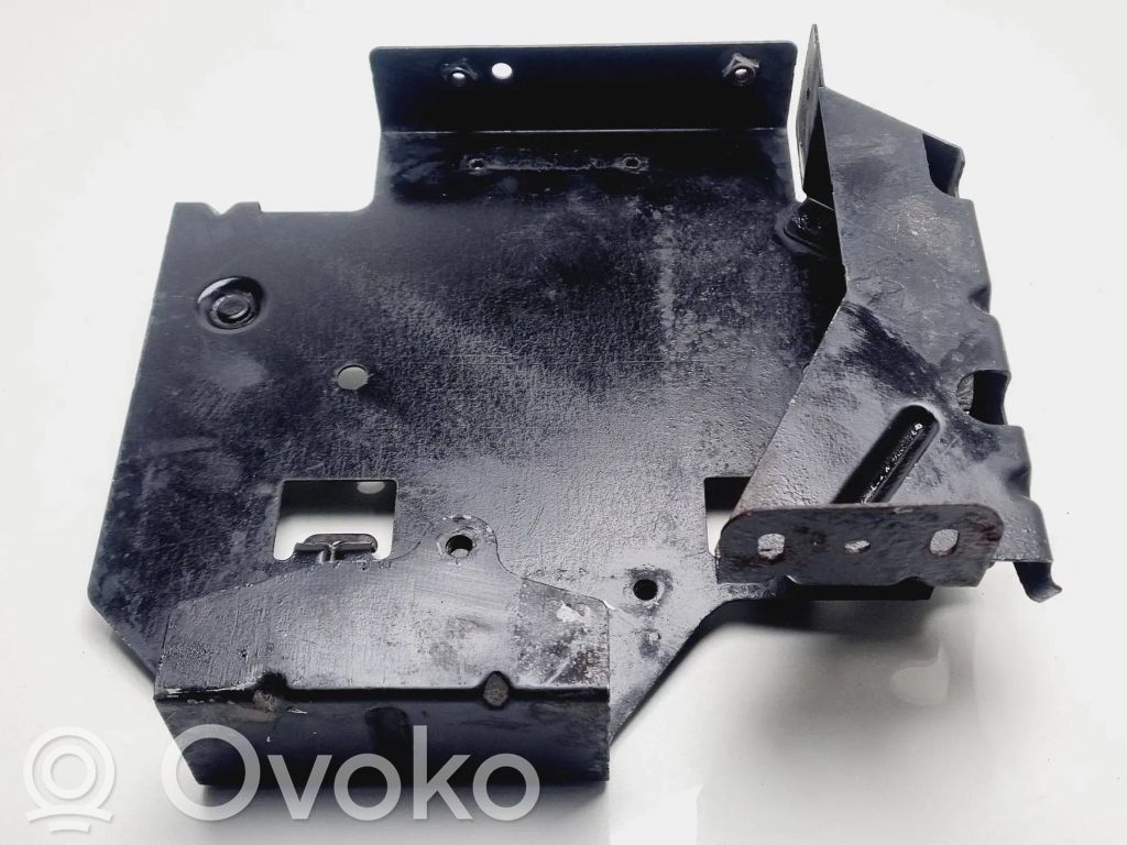 Nissan Primastar Other engine bay part 