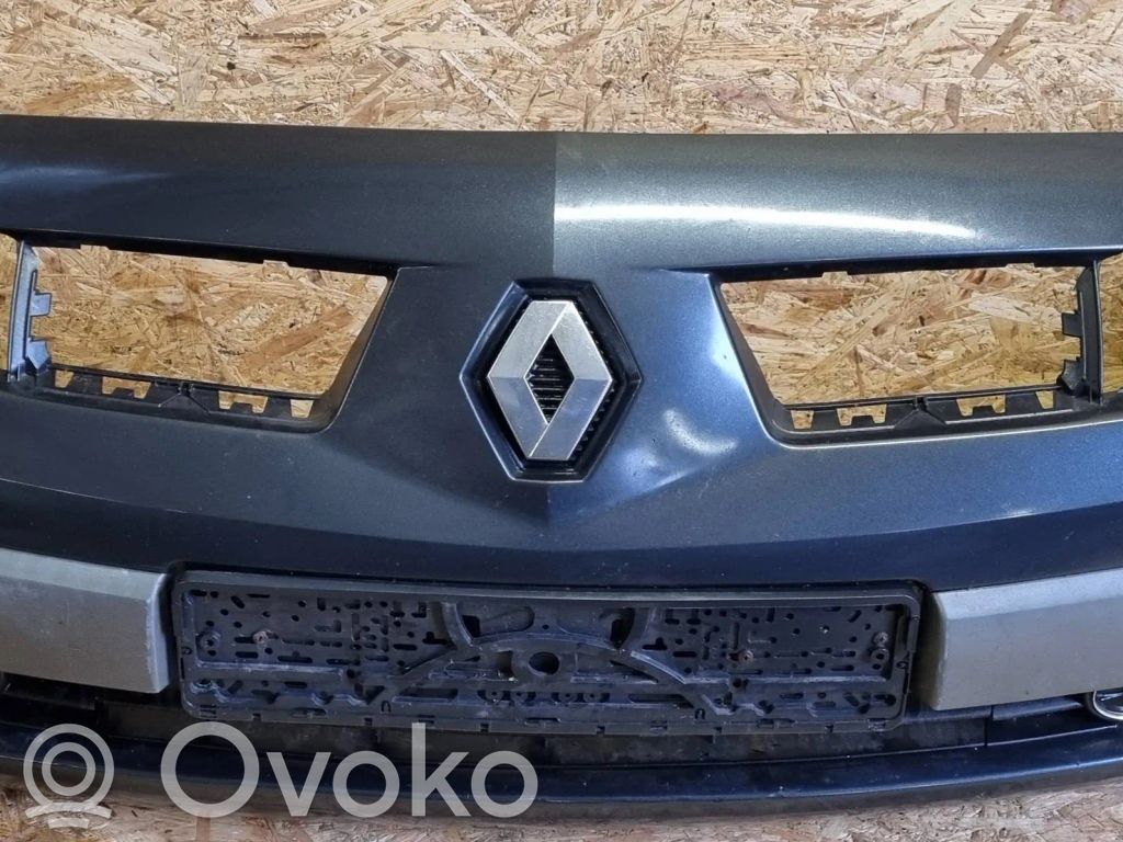 Renault Megane II Zderzak przedni 