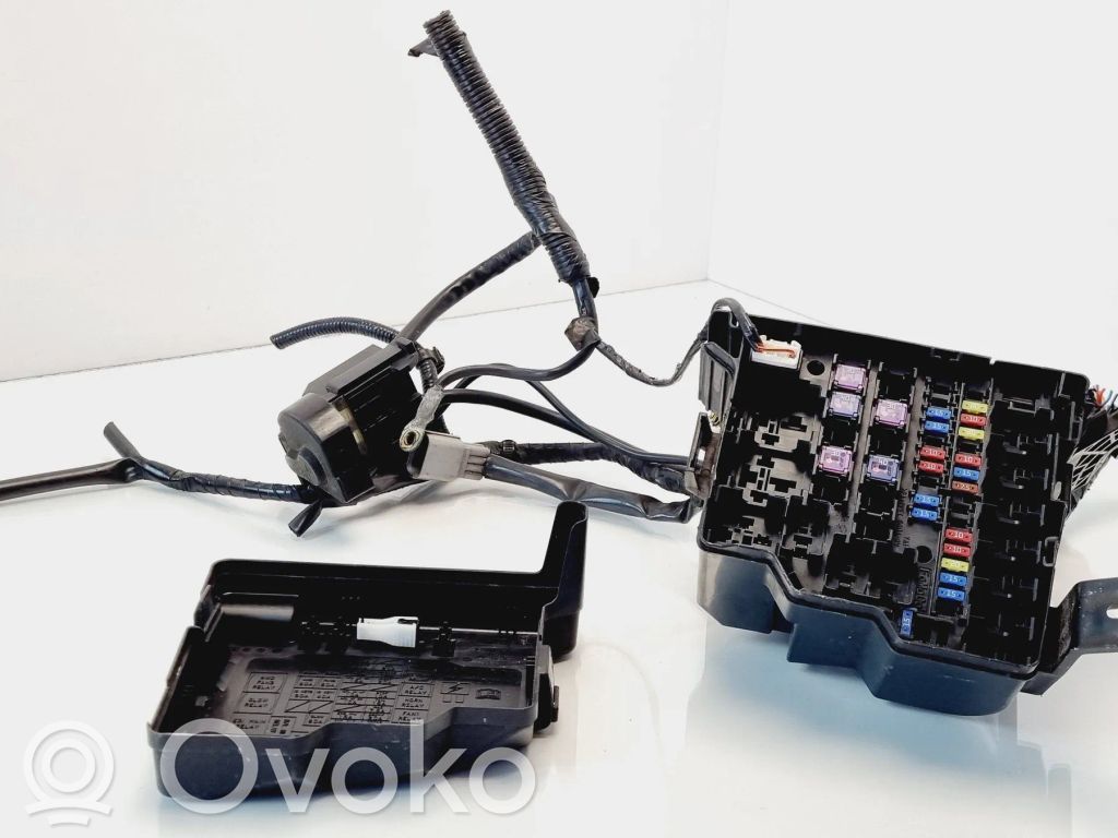 Mazda 2 Drošinātāju kaste (komplekts) 
