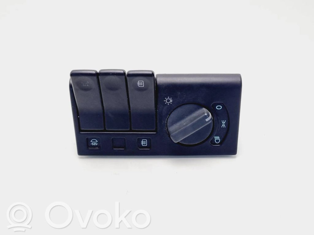 Volvo 440 Šviesų jungtukas 