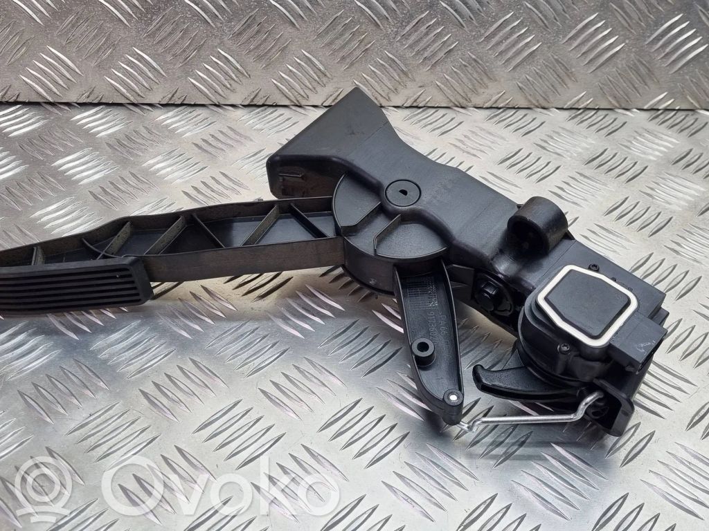 Mercedes-Benz B W245 Accelerator throttle pedal 