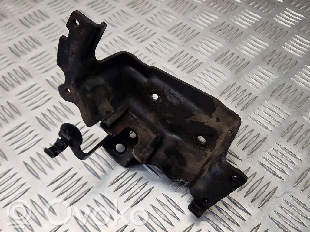 Ford Galaxy Alte piese compartiment motor 