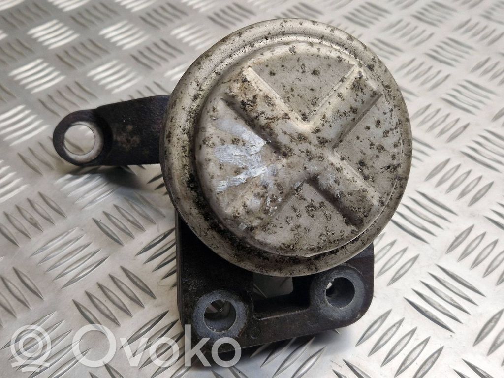 Ford Galaxy Engine mount bracket 