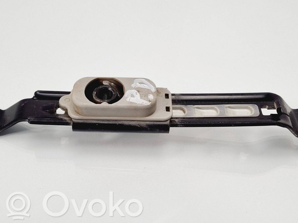 Toyota Corolla E120 E130 Sicherheitsgurt-Einstellschiene 