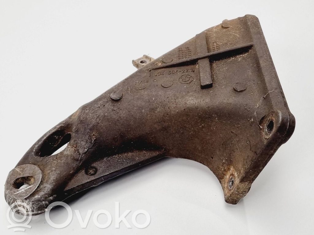 BMW 3 E46 Engine mounting bracket 