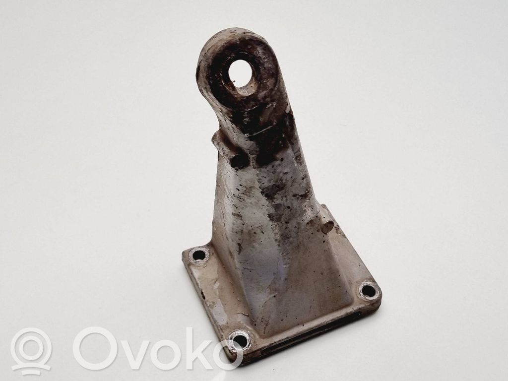 BMW 3 E30 Engine mounting bracket 