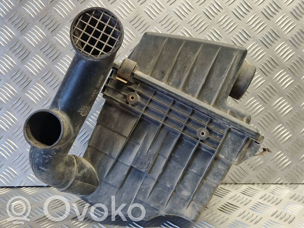 Land Rover Freelander Ilmansuodattimen kotelo 