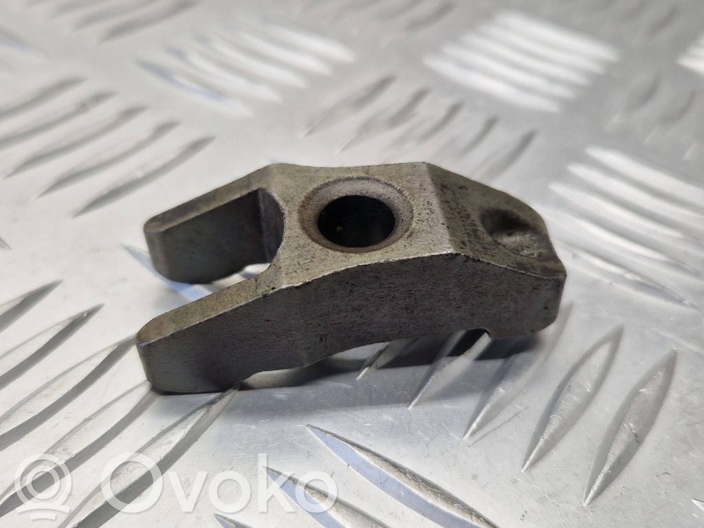Abrazadera del inyector de combustible