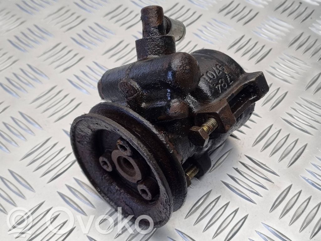 Volkswagen PASSAT B3 Pompa wspomagania 