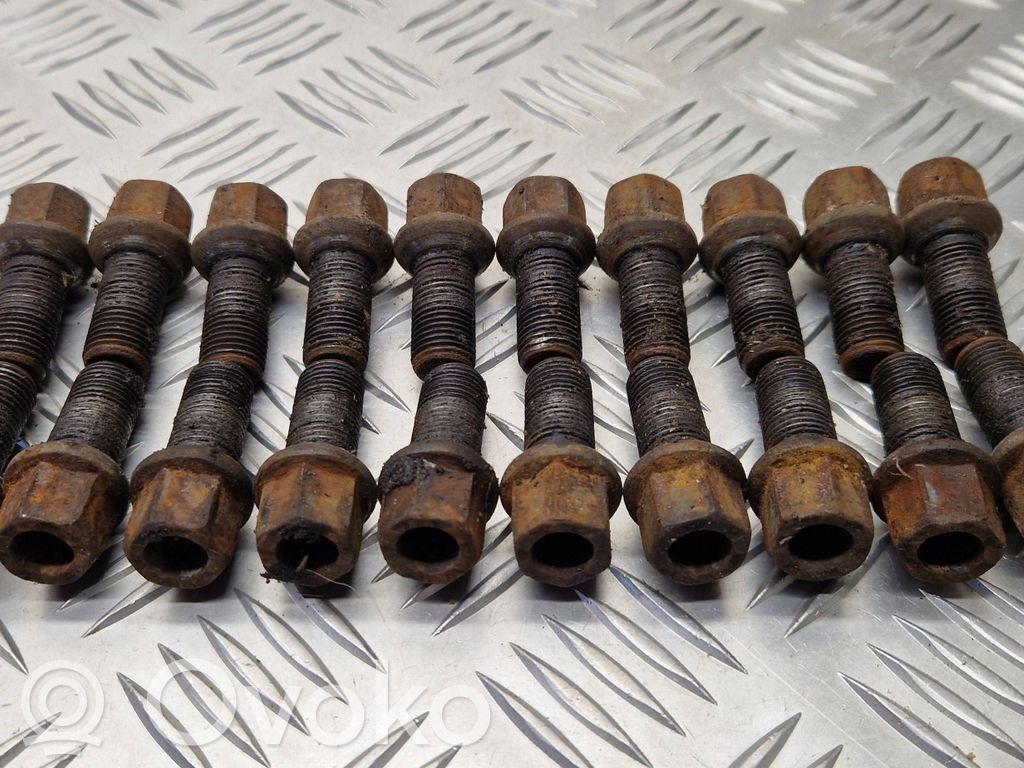 Tuercas/tornillos
