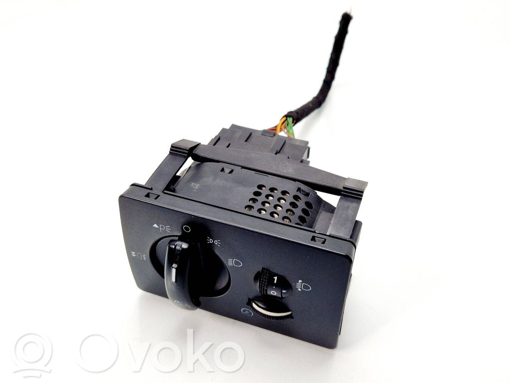 Lichtschalter   3M5T13A024AB