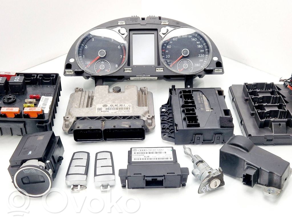 Volkswagen PASSAT CC Engine ECU kit and lock set 