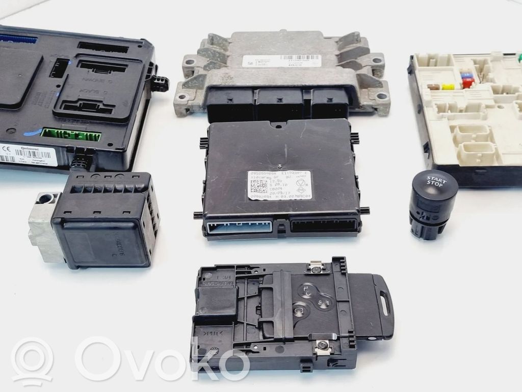 Renault Zoe Komputer / Sterownik ECU i komplet kluczy 