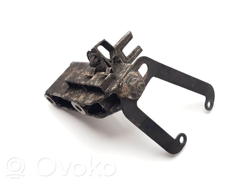 BMW 7 E38 Fuel pump bracket 