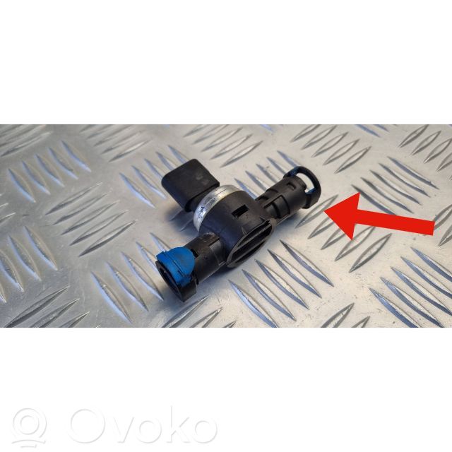 Volvo XC60 Fuel pressure sensor 