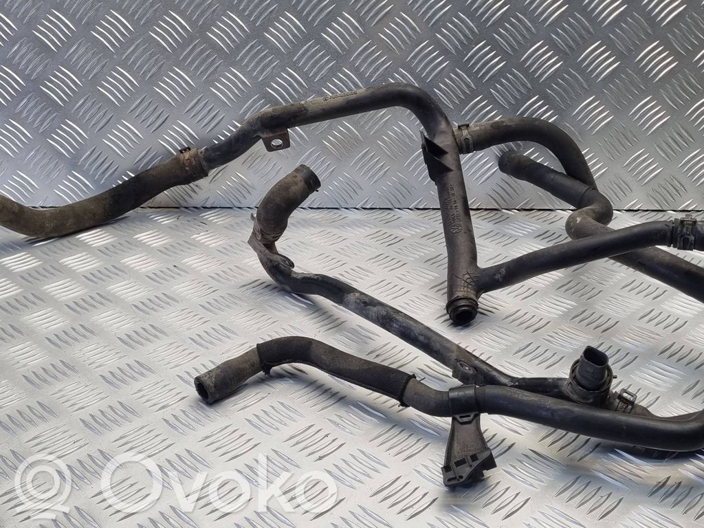 Volkswagen PASSAT B6 Conductă/furtun lichid de răcire motor 