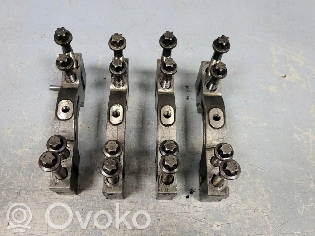 Crankshaft holder bracket   059BJ
