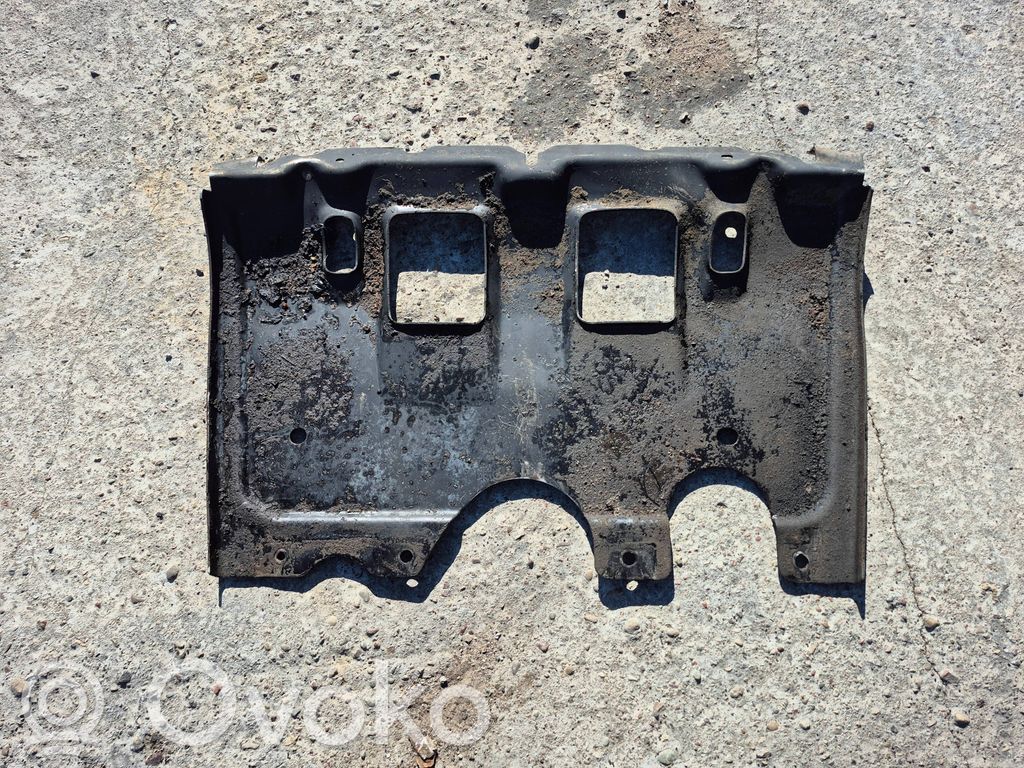 Placa protectora/protector antisalpicaduras motor
