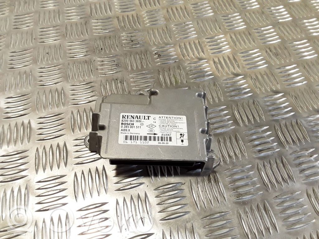 Renault Clio III Airbag control unit/module 