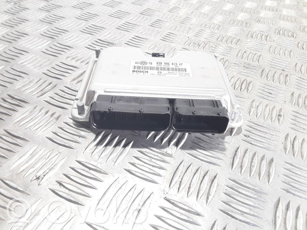 Volkswagen PASSAT B5.5 Engine control unit/module 
