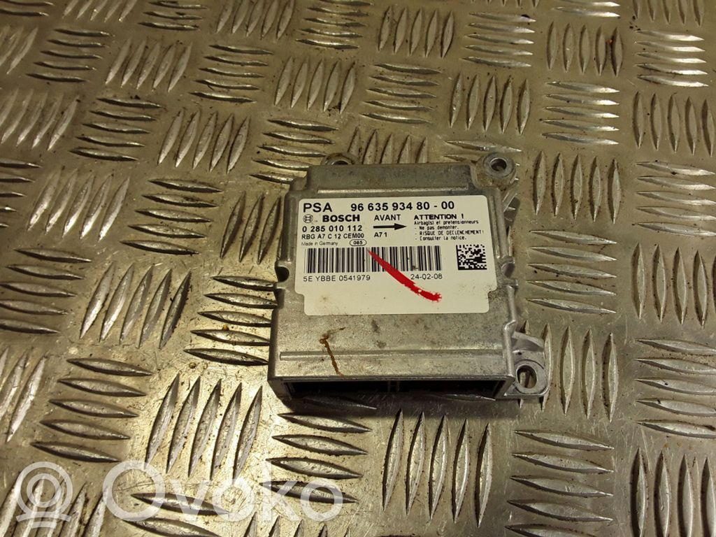 Peugeot 207 Airbag control unit/module 