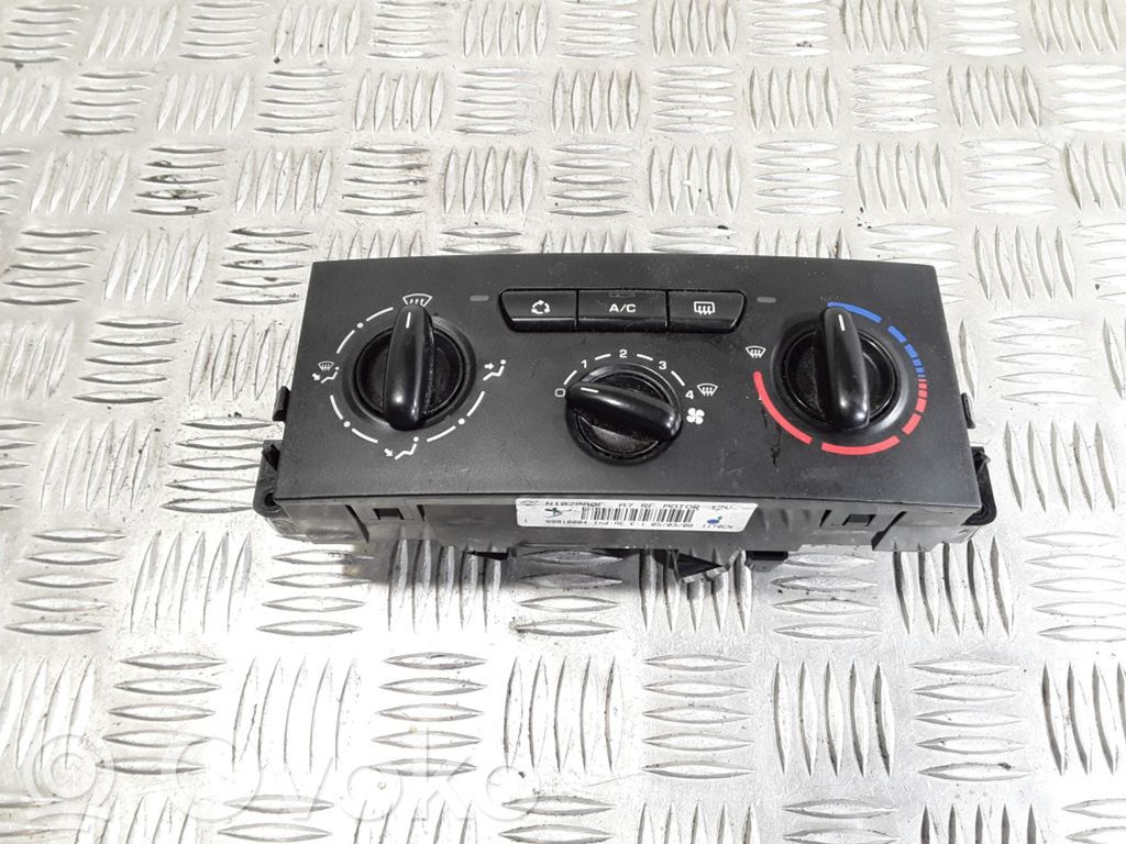 Peugeot 207 Climate control unit 