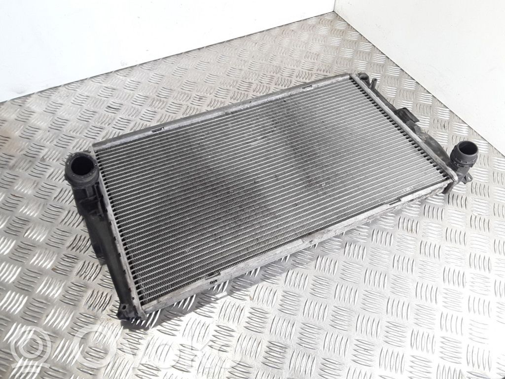 BMW 1 E81 E87 Coolant radiator 