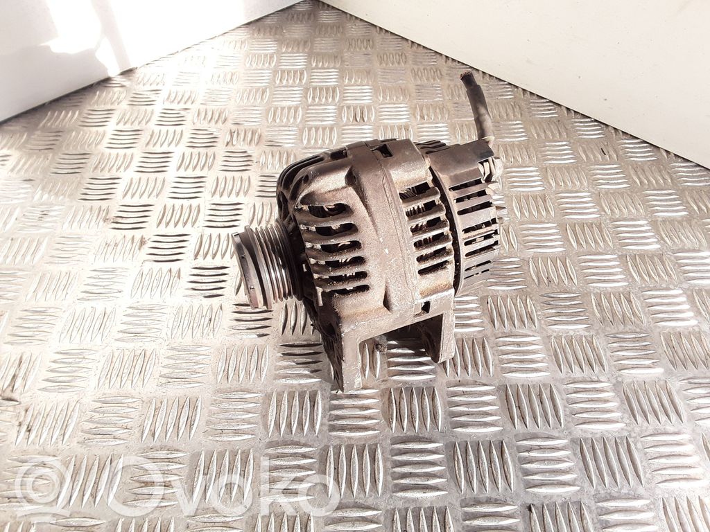 Volkswagen PASSAT B5 Generator/alternator 