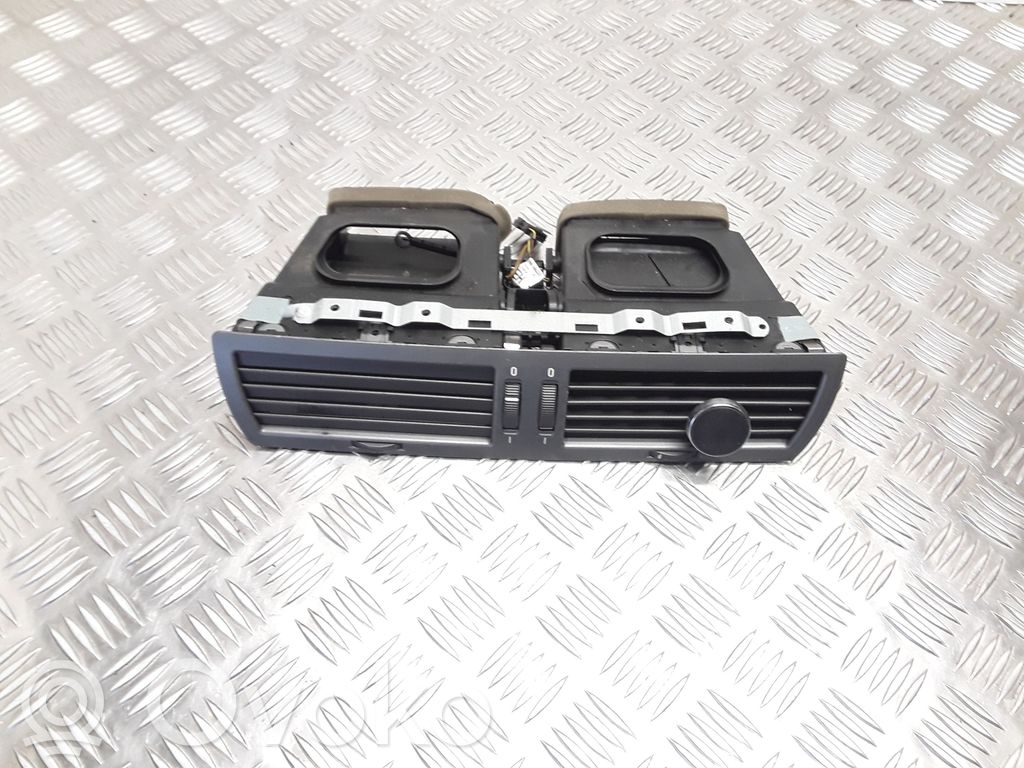Centrinės oro grotelės   642282235990