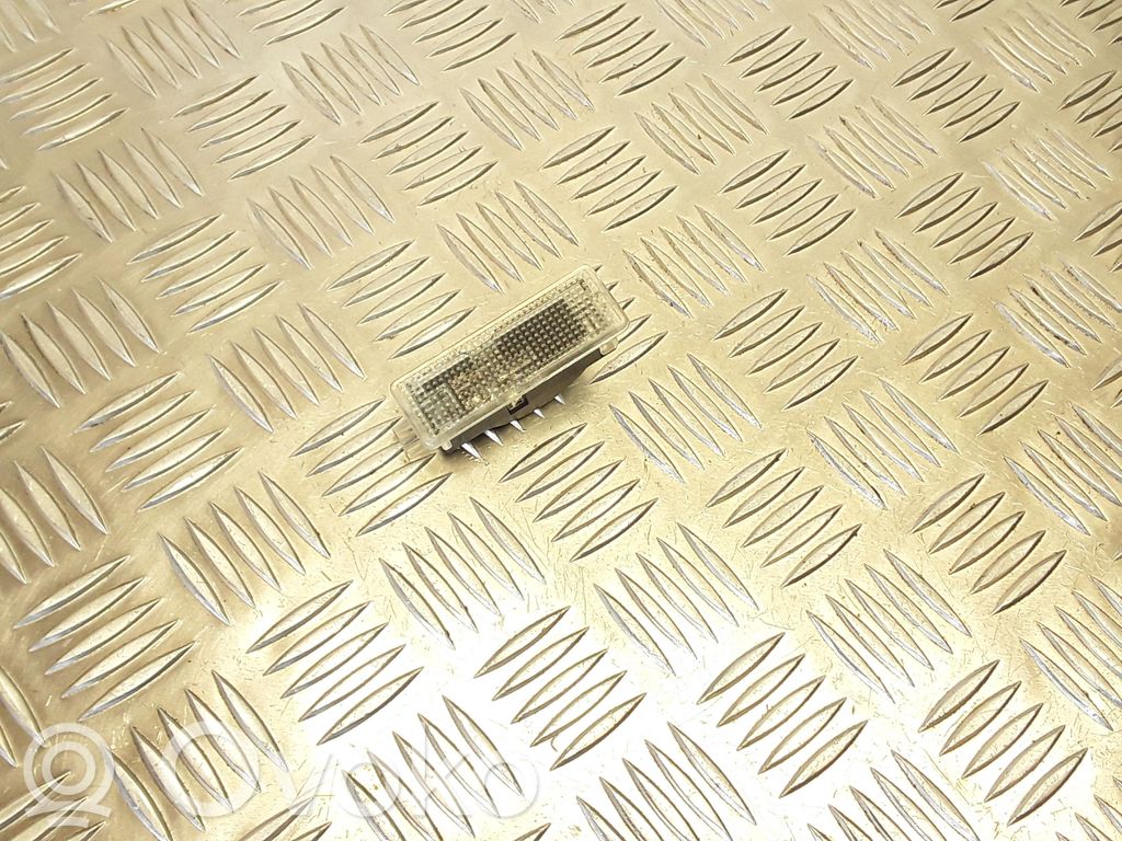 BMW 7 E65 E66 Éclairage intérieur porte avant 