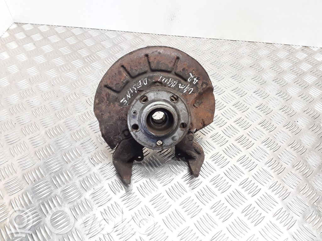 Front wheel hub