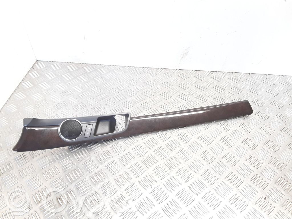 Volkswagen Phaeton Front door trim (molding) 