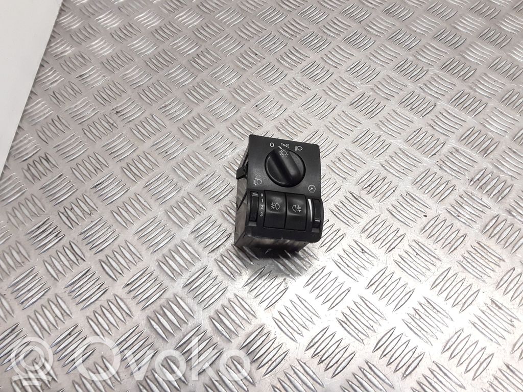 Opel Astra G Light switch 