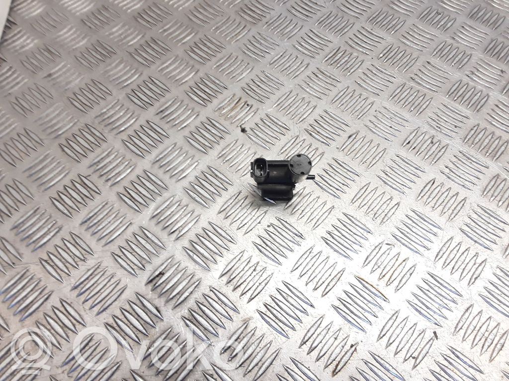 Vacuum valve