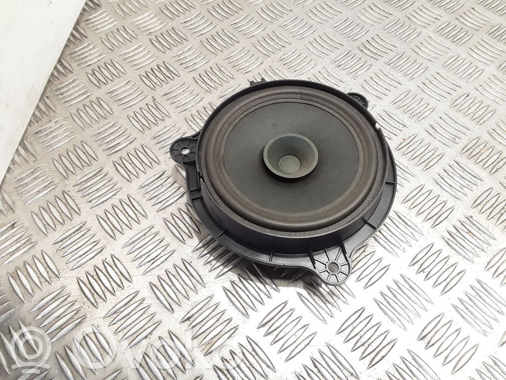 Front door speaker   281569U00A