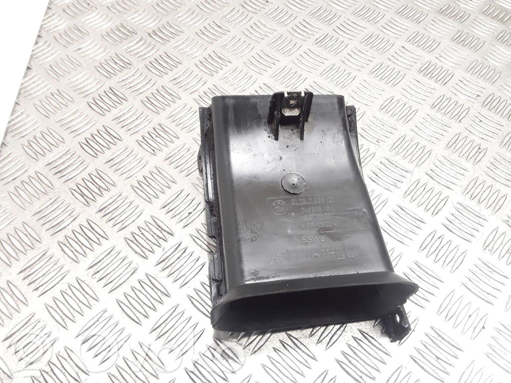 BMW 5 E60 E61 Ilmanoton kanavan osa 