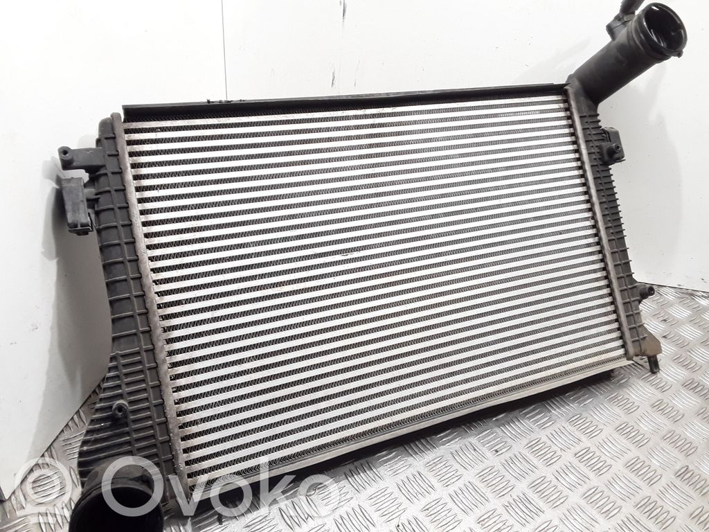 Volkswagen Golf Plus Chłodnica powietrza doładowującego / Intercooler 