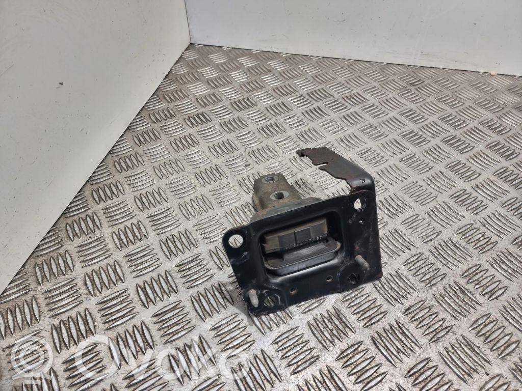 Citroen C3 Picasso Engine mount bracket 