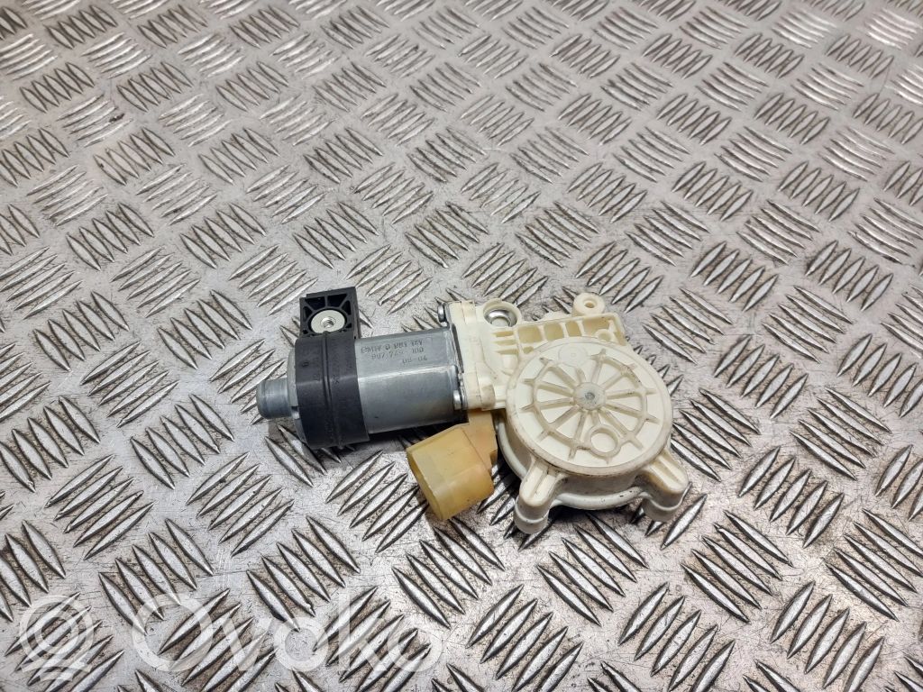 Front door window regulator motor   6981141,997749100