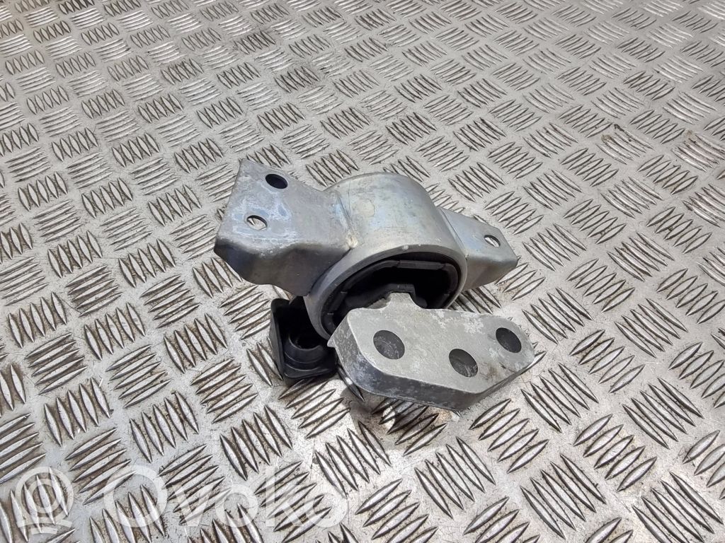 Opel Corsa E Engine mount bracket 