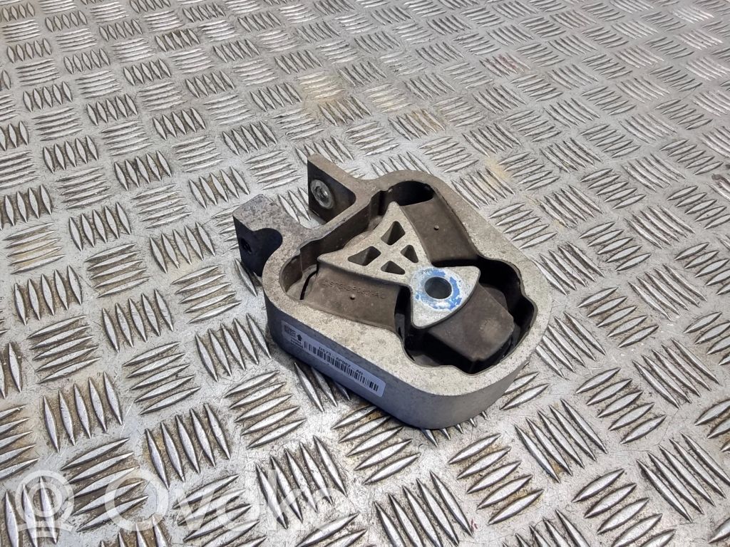 Ford S-MAX Engine mount bracket 
