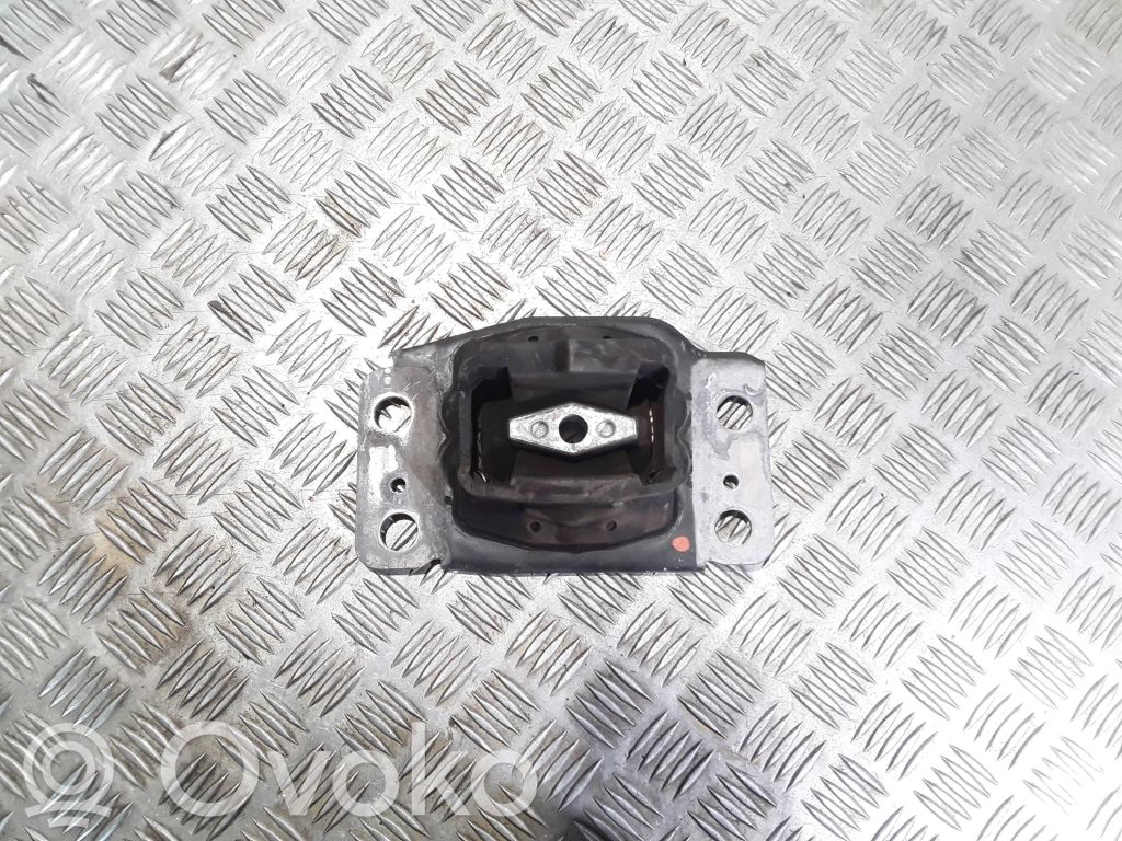 Ford Mondeo MK IV Engine mount bracket 
