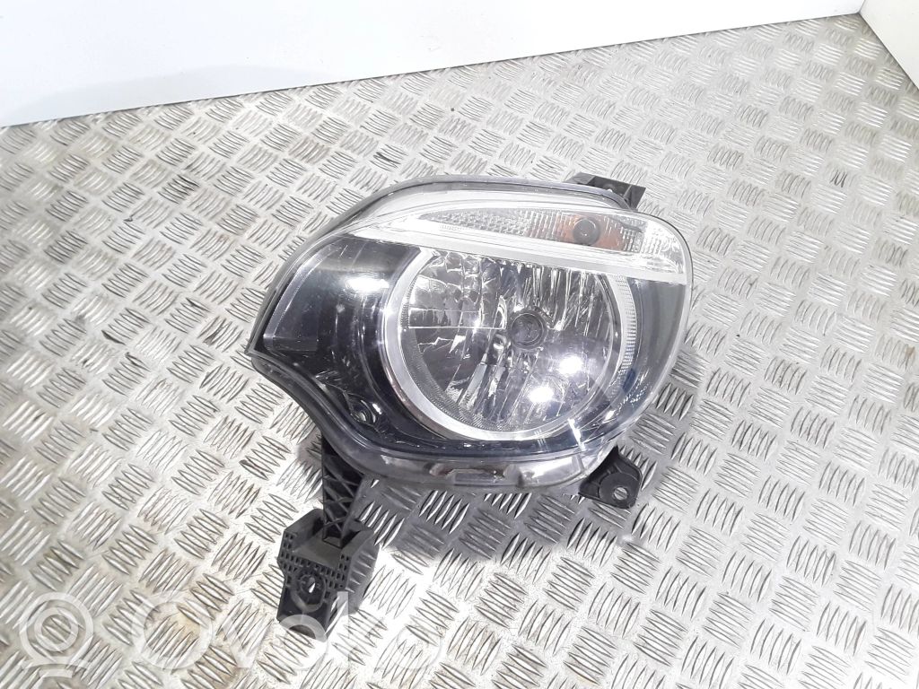 Renault Twingo III Phare frontale 