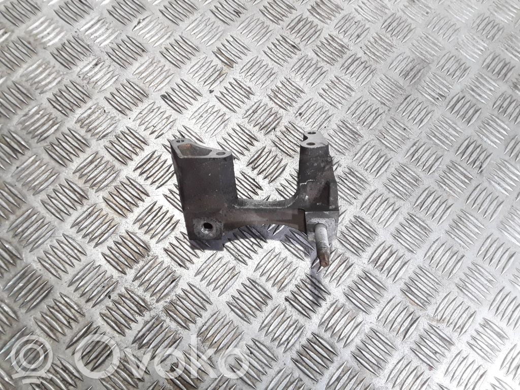 Ford Tourneo Engine mounting bracket 