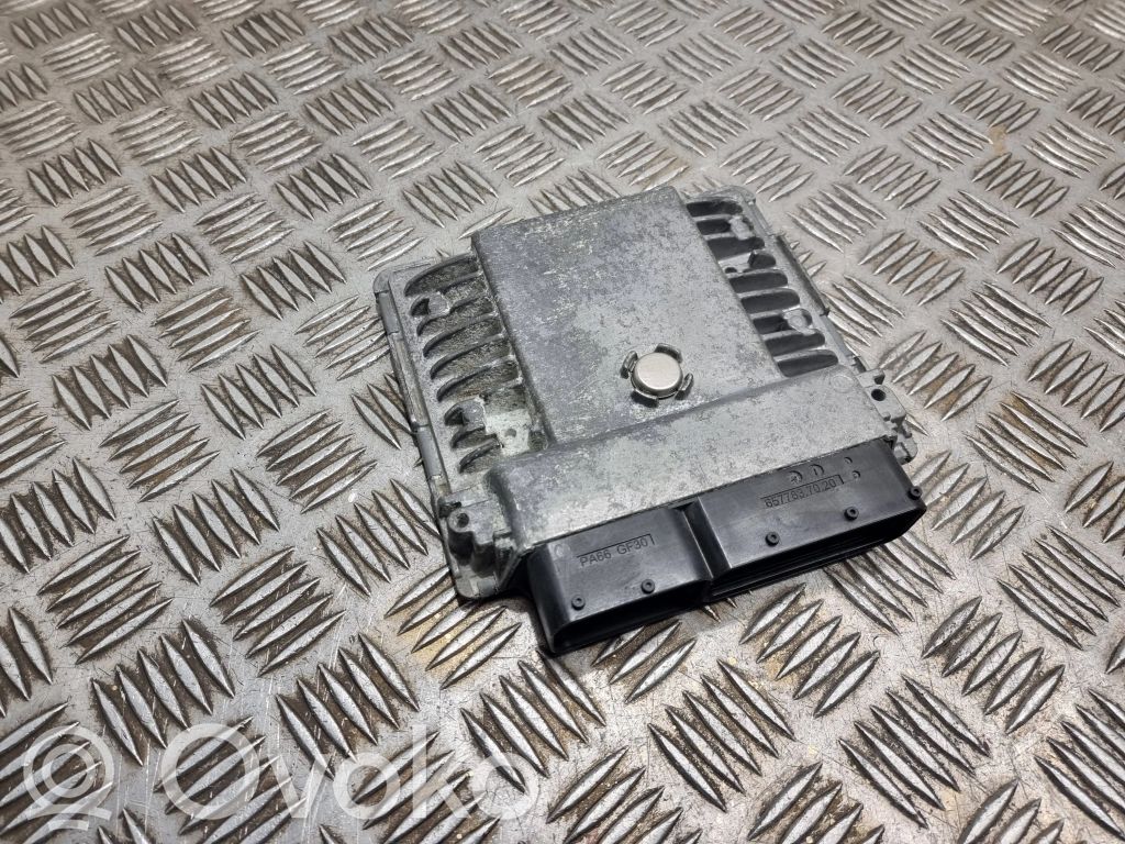 Volkswagen Golf VI Engine control unit/module 