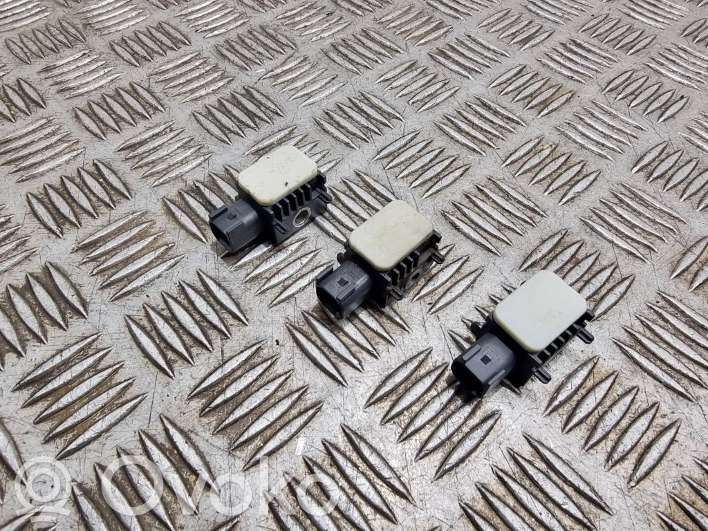 Ford Mondeo MK IV Airbag deployment crash/impact sensor 