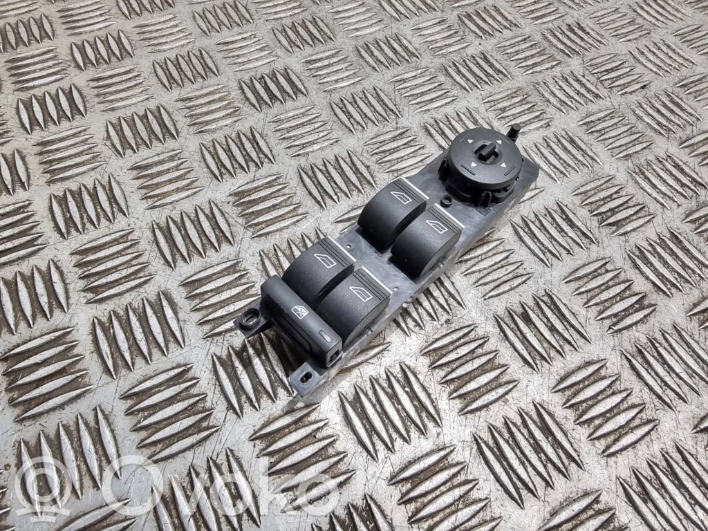 Ford C-MAX II Electric window control switch 